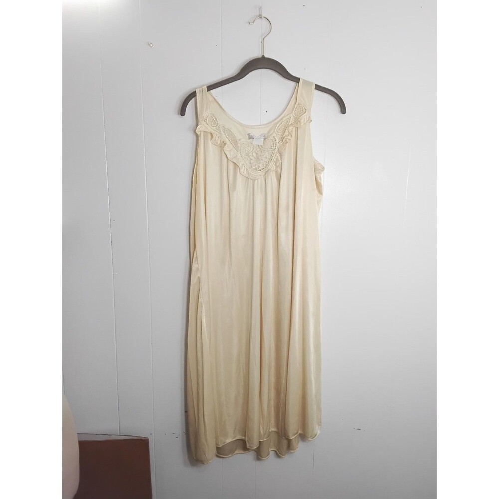 Lati Fashion Women Lt Yellow  Sleeveless Nightgown Size M 39"L